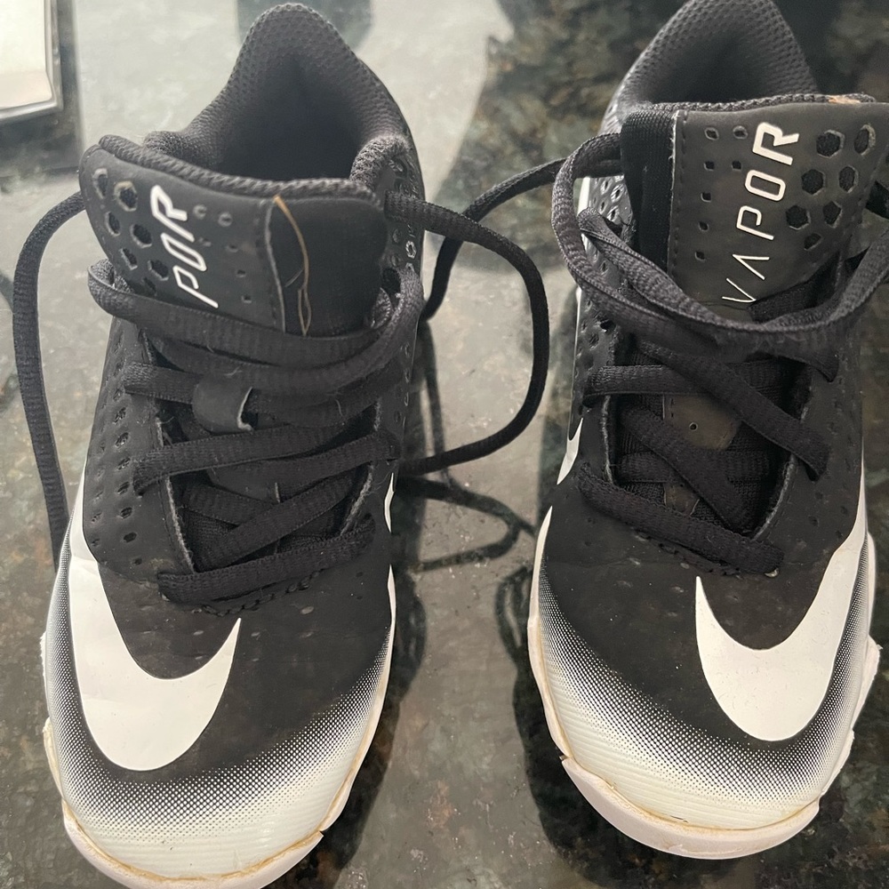 Kids Nike baseball cleats